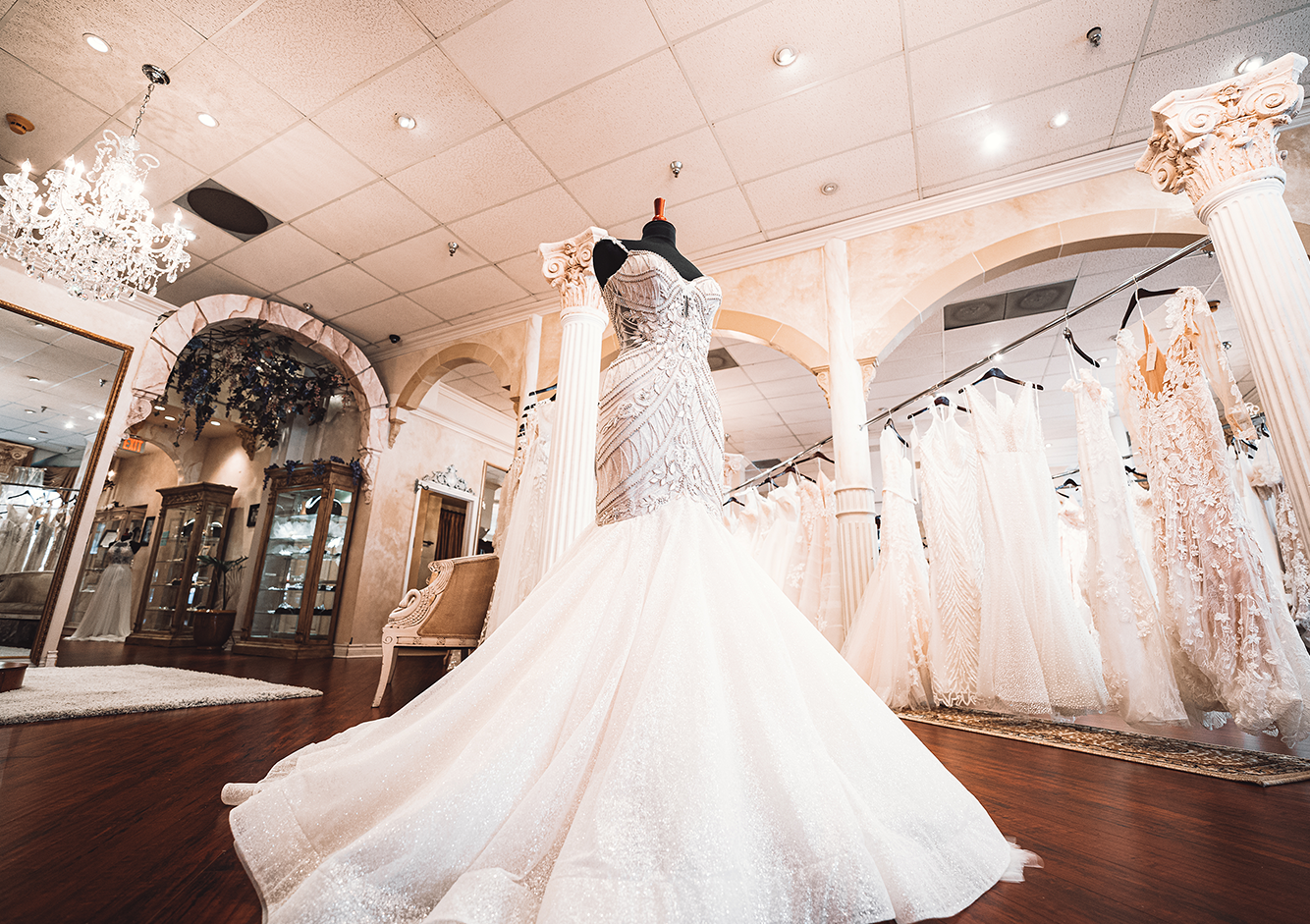 بدلات عرائس